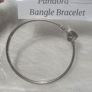 Pandora Radiating Heart Clasp Bangle